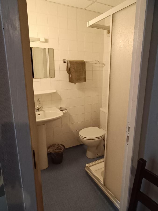 Chambre Chez Marie Et Didier 1 Minute A Pied Du Sanctuaire De 루르드 외부 사진