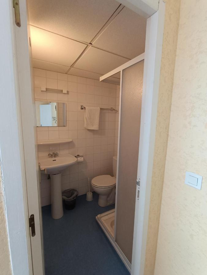 Chambre Chez Marie Et Didier 1 Minute A Pied Du Sanctuaire De 루르드 외부 사진