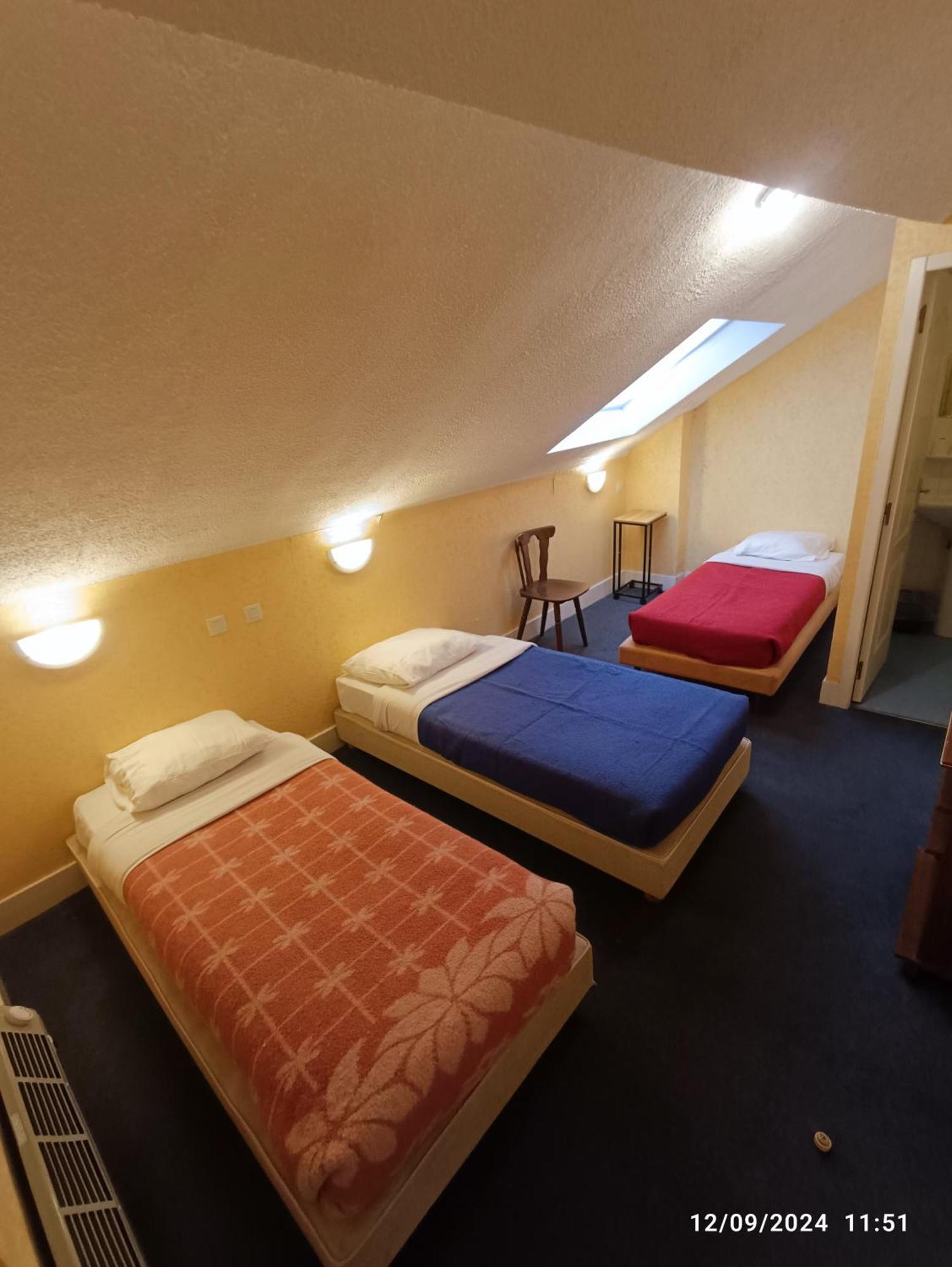 Chambre Chez Marie Et Didier 1 Minute A Pied Du Sanctuaire De 루르드 외부 사진