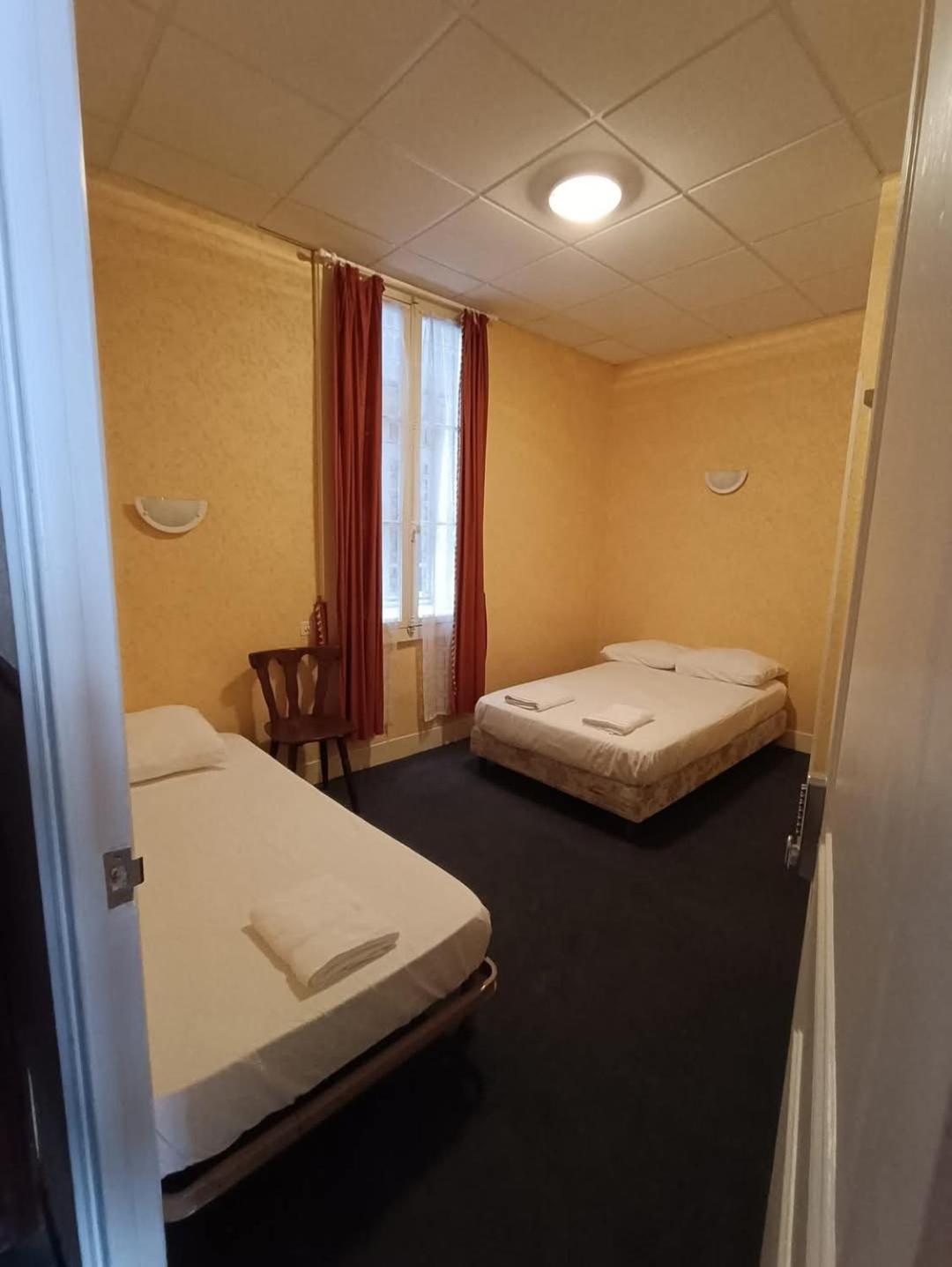Chambre Chez Marie Et Didier 1 Minute A Pied Du Sanctuaire De 루르드 외부 사진